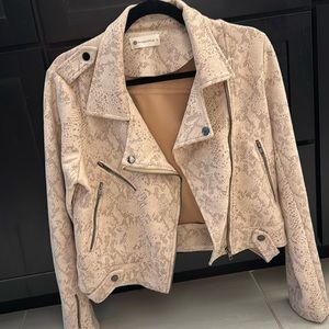 Snakeskin light pink jacket